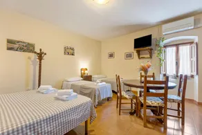 Wonderful private room with garden & barbecue | Garden view | Dogs allowed - Image 3