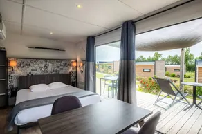 Mobile home with sauna, BBQ & terrace - Image 2