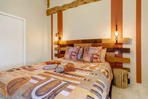 Magnífica hostal con desayuno ideal para familias con piscina, jardín y jacuzzi | Vistas al jardín - Image 5