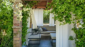 Villa mit Whirlpool, Garten und Grill - Image 3