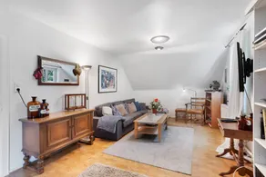 Pleasant flat with garden & fast internet | Garden view | Perfect for remote work | Pets are welcome - Image 2