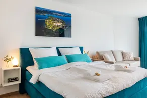 Mainaublick 4-Star Apartment, 5 min to Lake, Sauna, Pool & Balcony with Mainau View - Image 4