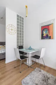 Flat with terrace - Image 2