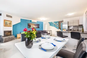 Villa with pool, garden & barbecue | City view - Image 4