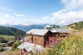 Merveilleux appartement avec sauna, piscine et jardin | Vue montagne | À côté du ski - Image 3