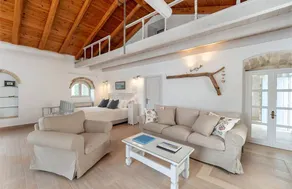 Villa with BBQ, terrace & garden - Image 4
