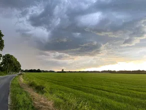Holiday home with garden, terrace & barbeque | Panoramic view - Image 2