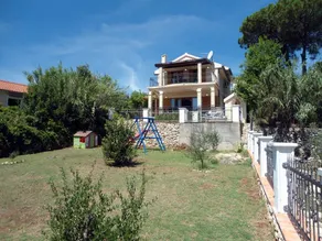 Children-friendly big holiday home with terrace, garden & barbeque | Sea view - Image 3