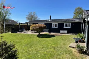 House with barbecue, terrace & garden - Image 5