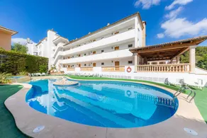 Holiday apartment with barbecue, terrace & pool | Mountain view - Image 3
