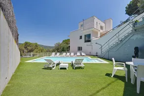 Grande villa entièrement équipée avec piscine privée, jardin et barbecue - Image 4