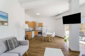 Holiday Home “La Casita” with Sea & Mountain Views, Wi-Fi, and Air Conditioning - Image 4