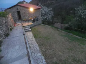 Farm with pool, terrace & barbecue - Image 4