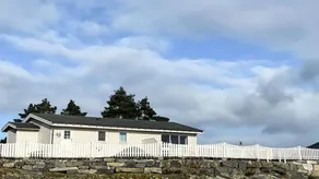 House with terrace & garden - Image 2