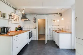 Fully equipped holiday apartment with garden, barbeque & terrace | Next to the beach - Image 5