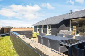 Family-oriented lovely holiday home with hot tub, terrace & pool | Pets are welcome - Image 3