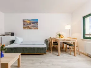 Apartment with garden & barbeque - Image 2