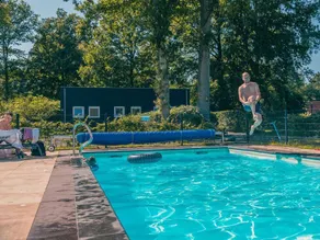 Zelt mit Pool - Image 3