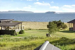 Holiday home with sauna, terrace & jacuzzi | Sea view - Image 3