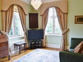 Children-friendly cottage with terrace, barbeque & garden | River view - Image 2