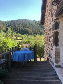 Holiday home with terrace, garden & barbeque - Image 4