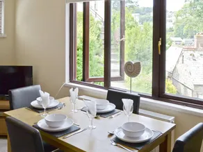 Child-friendly cottage with terrace & garden | River view - Image 4