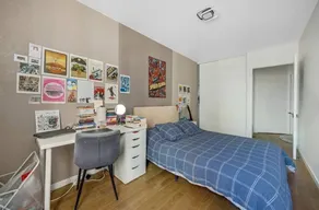 Apartment with terrace - Image 5