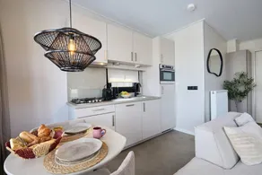 Zuna Kid-Friendly Holiday Home - Image 4