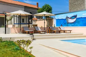 Villa with BBQ, terrace & pool - Image 5
