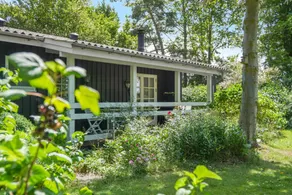 House with barbecue & garden - Image 3