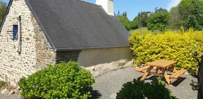 Gîte Chèvrefeuille - Pen Ar Voas: Private Terrace, Shared Garden & Wi-Fi - Image 4