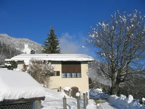 Maison entièrement équipée avec barbecue, terrasse et piscine | Vue montagne | Avec animaux admis - Image 3