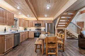 Authentic Log Cabin Near Big Cedar_Pvt HotTub_Daily Free Tickets_Bonus Loft - Image 2