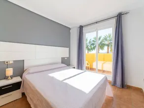Flat with pool, garden & terrace - Image 4