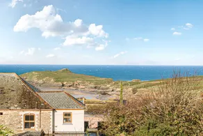 Family-friendly cottage with BBQ, garden & hot tub | Beach view | Next to the beach | Pets allowed - Image 3