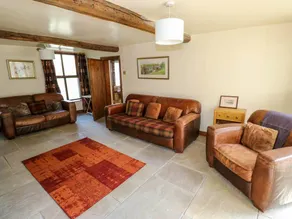 Child-friendly pleasant cottage with garden | Pets allowed - Image 5