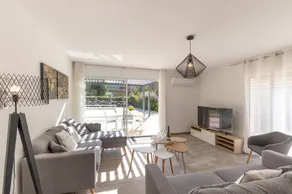 Villa des Vignes with Pool, Wi-Fi, and Air Conditioning - Image 3