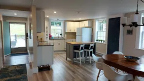 E﻿xperience Nature's Beauty: District of Guysborough Lakefront Cottage Escape - Image 3