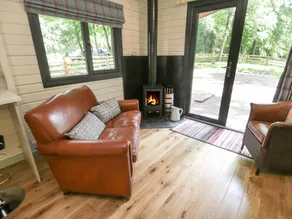 Beautiful cottage with hot tub & garden | Pet-friendly - Image 5
