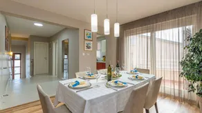 Espectacular apartamento con jardín, piscina y barbacoa - Image 5