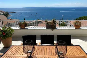 Holiday home with barbecue | Good for workation - Image 2