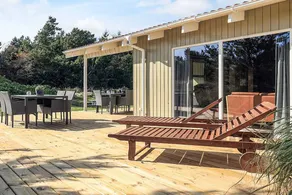 Children-friendly house with terrace, sauna & pool | Next to the beach - Image 5