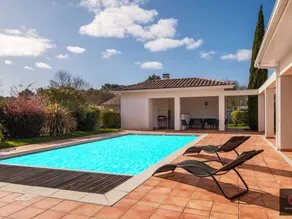 Villa avec barbecue et piscine privée - Image 2