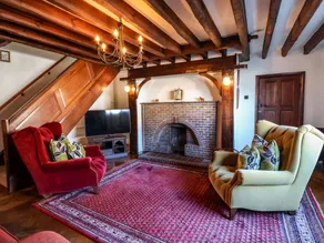 Family-oriented cottage with garden - Image 4
