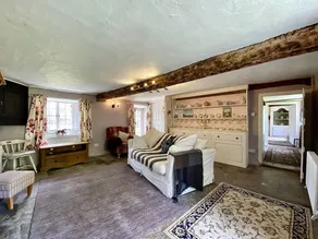 Cottage with garden - Image 4