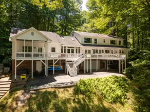 Family-friendly holiday home with terrace, garden & barbeque | Lake view | Perfect for remote work | Pets are welcome - Image 2