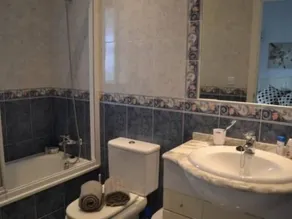 Voll ausgestattetes Ferienhaus mit privatem Pool, Terrasse und Garten - Image 3