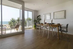 Holiday apartment with garden & terrace - Image 4