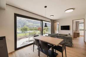 Familienorientierte charmante Ferienwohnung mit Pool und Garten | Bergblick | Ideal für Homeoffice - Image 2