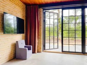 Family-friendly holiday home with terrace, garden & barbeque - Image 4
